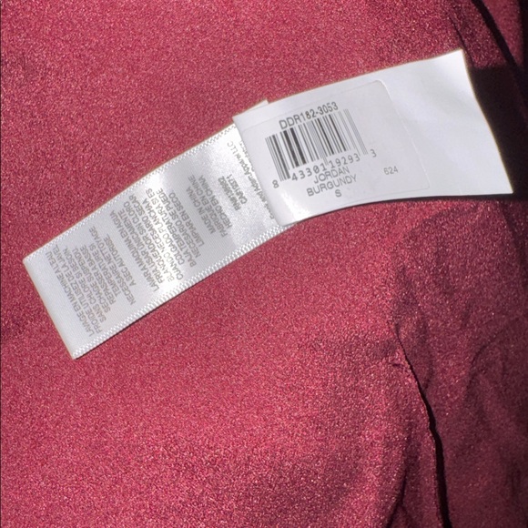 NWOT DRESS THE POPULATION Jordan Ruched Side
Slit Dress burgundy sz S - Picture 6 of 8